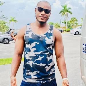 Meet your Posher, Lee-u